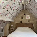 Le Domaine De La Cour بيت ضيافة