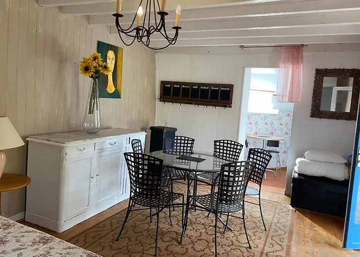 Maison d'hôtes Le Domaine De La Cour 3*