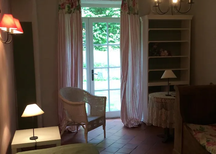 Le Domaine De La Cour Maison d'hôtes Aunou-sur-Orne